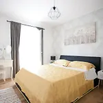 Kucica U Cvijecu *