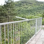Kucica U Cvijecu *